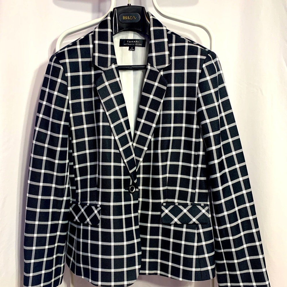 Polyester Black and White Plaid Blazer Tahari